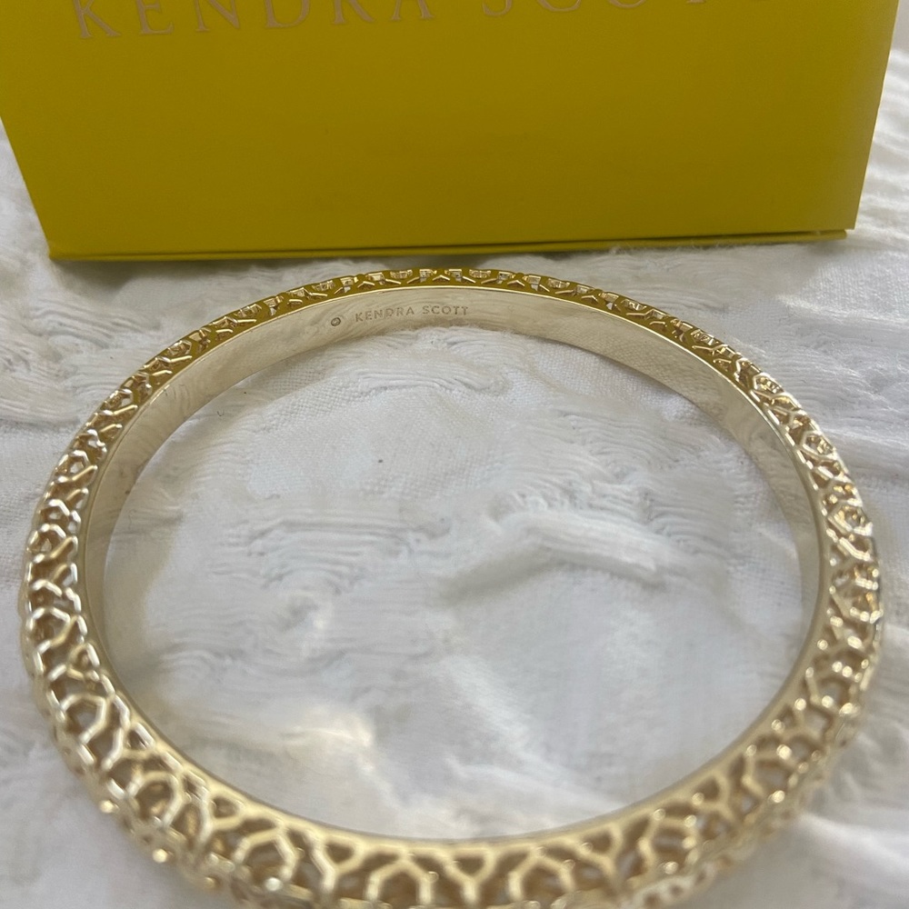 Kendra Scott Maggie Bangle bracelet